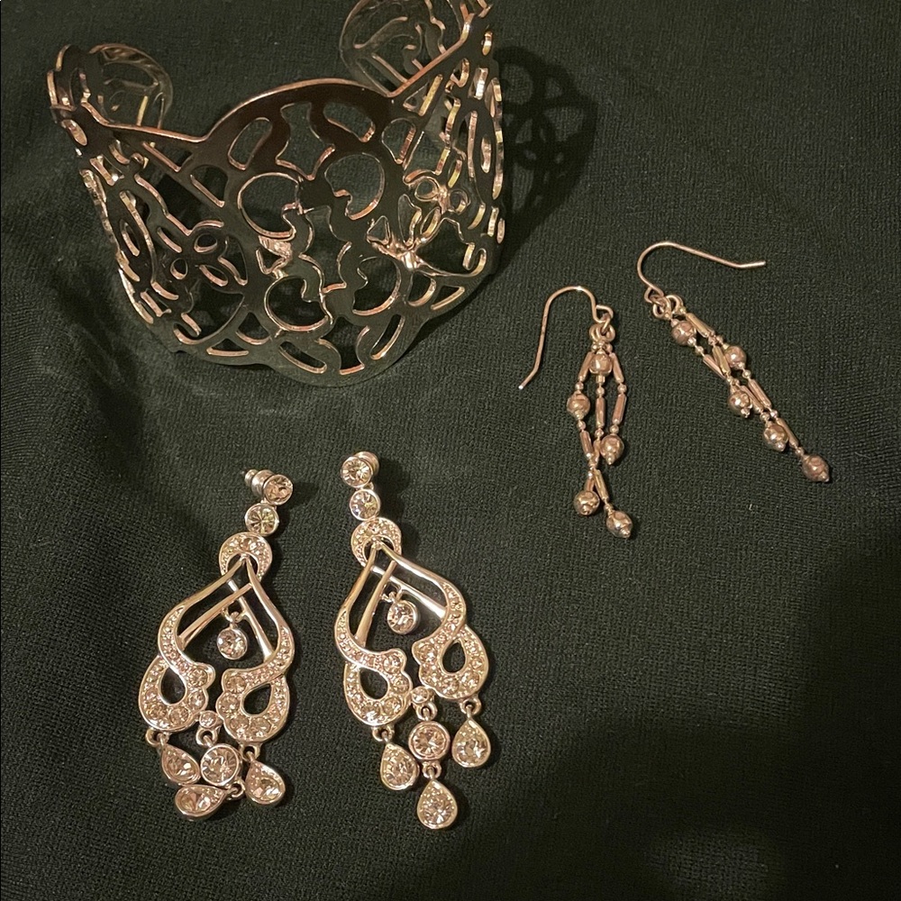 Elegant Silver Jewelry Set